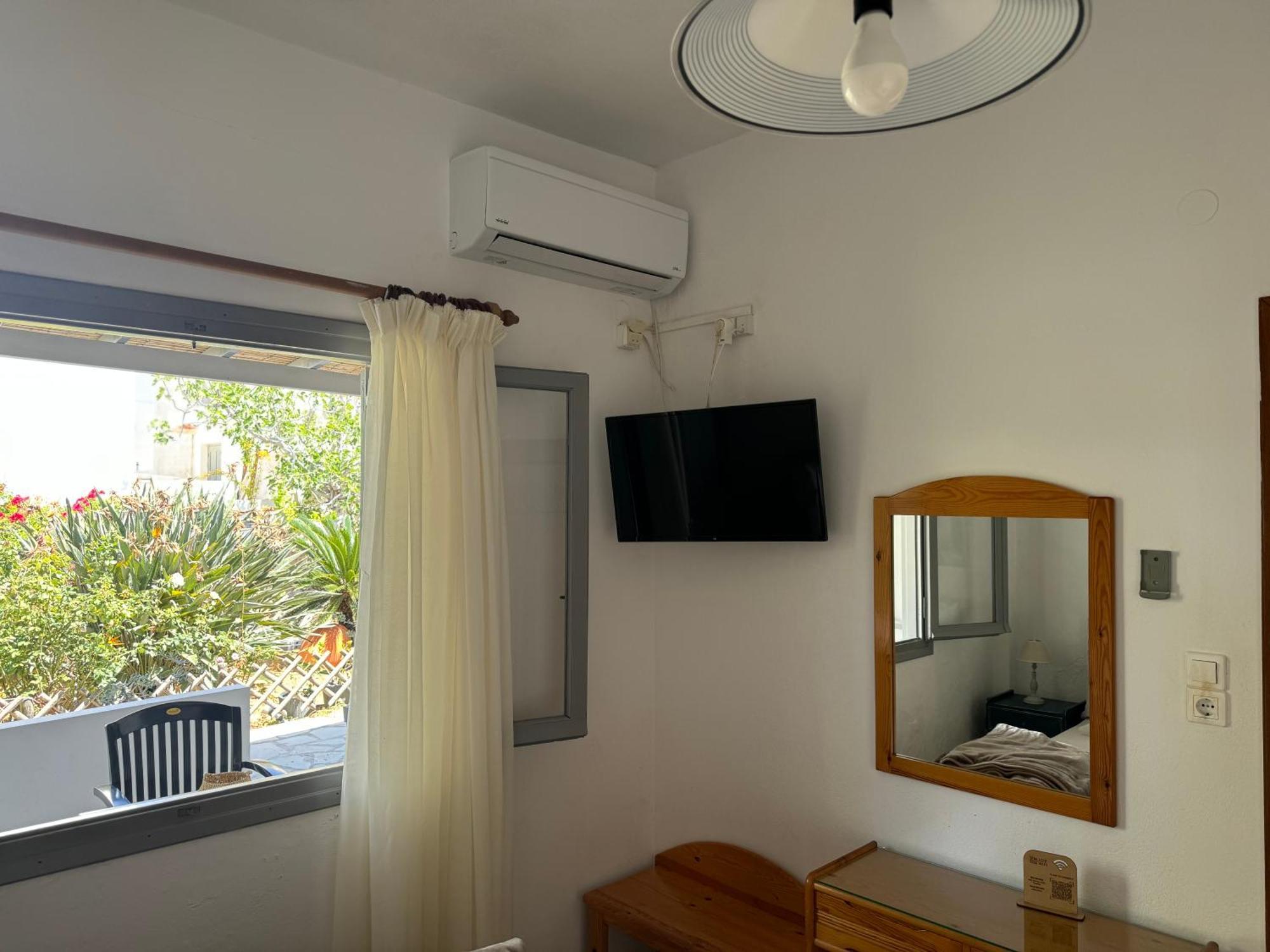 Akti Rooms And Studios Livadi  ภายนอก รูปภาพ